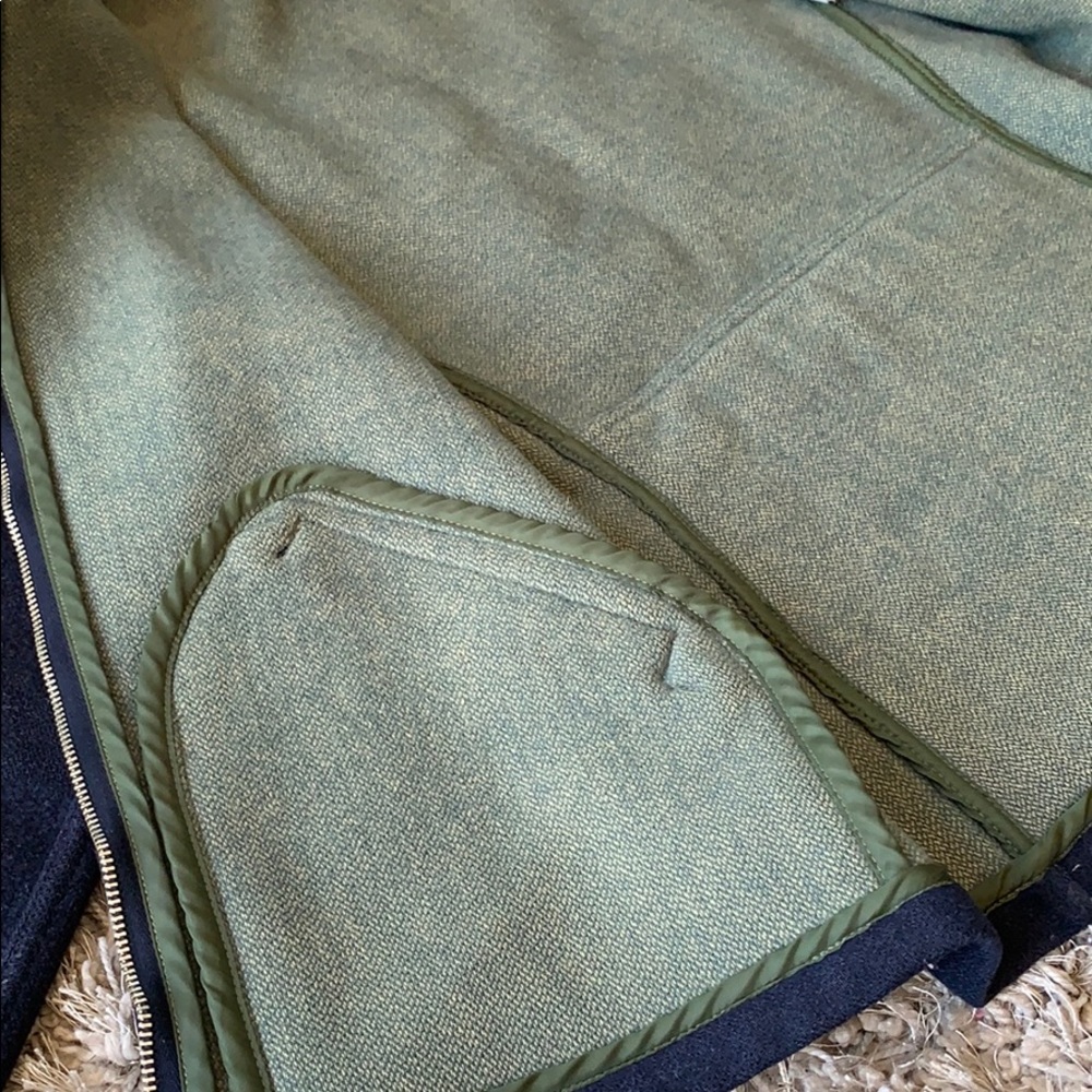 PATAGONIA Women’s 100% Wool Navy Jacket - Picture 6 of 16